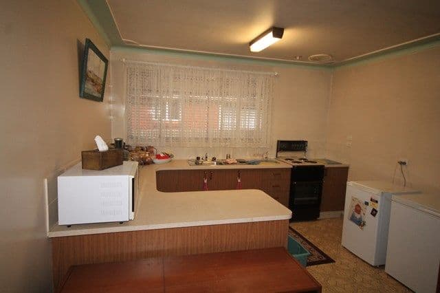 36 Graham Avenue, Casula - Thumbnail 4