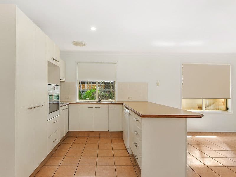 6 Lomandra Court, Oxenford QLD 4210, Oxenford - Thumbnail 5