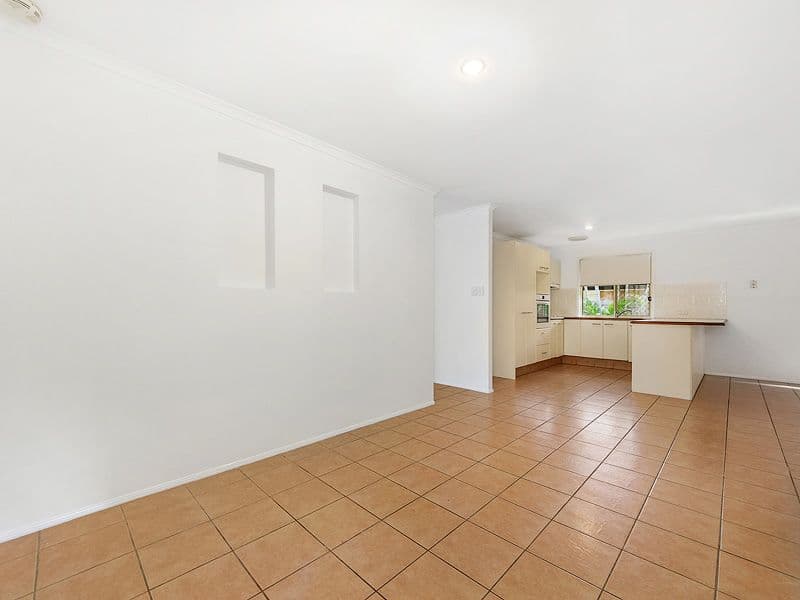 6 Lomandra Court, Oxenford QLD 4210, Oxenford - Thumbnail 6