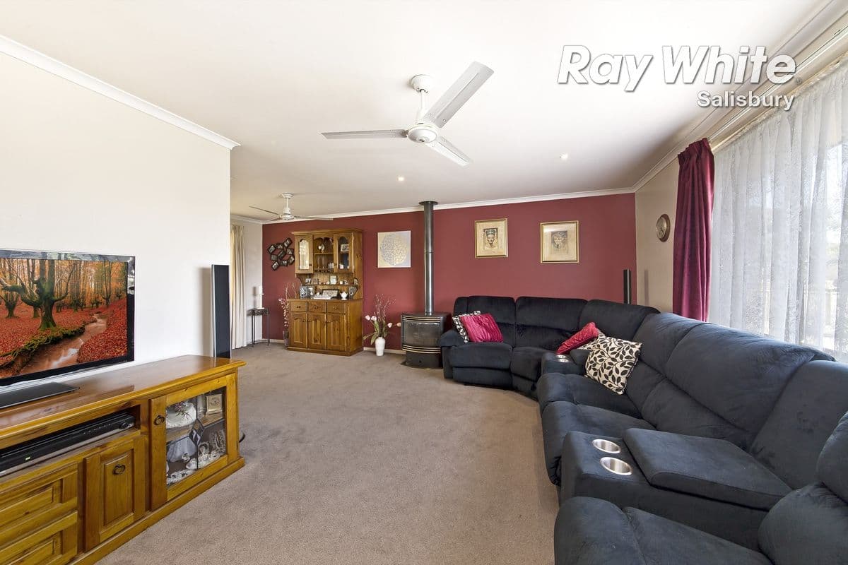 15 Tatura Court, Craigmore SA 5114, Craigmore - Thumbnail 2