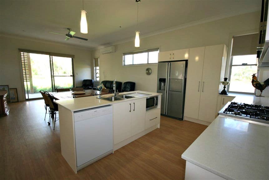 10 Coral Reef Court, Armstrong Beach QLD 4737, Armstrong Beach - Thumbnail 5