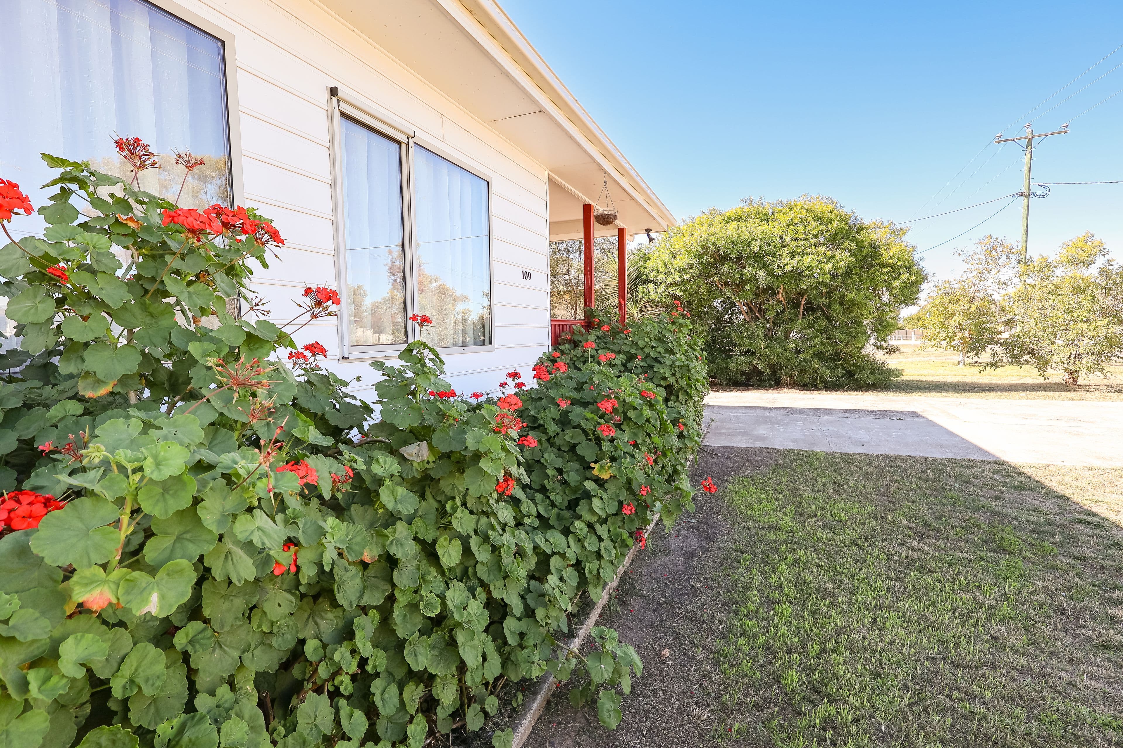 109 Miscamble Street, Roma QLD 4455, Roma - Thumbnail 2