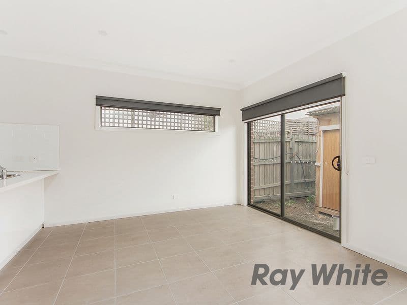 70 Millawa Avenue, St Albans VIC 3021, St Albans - Thumbnail 3