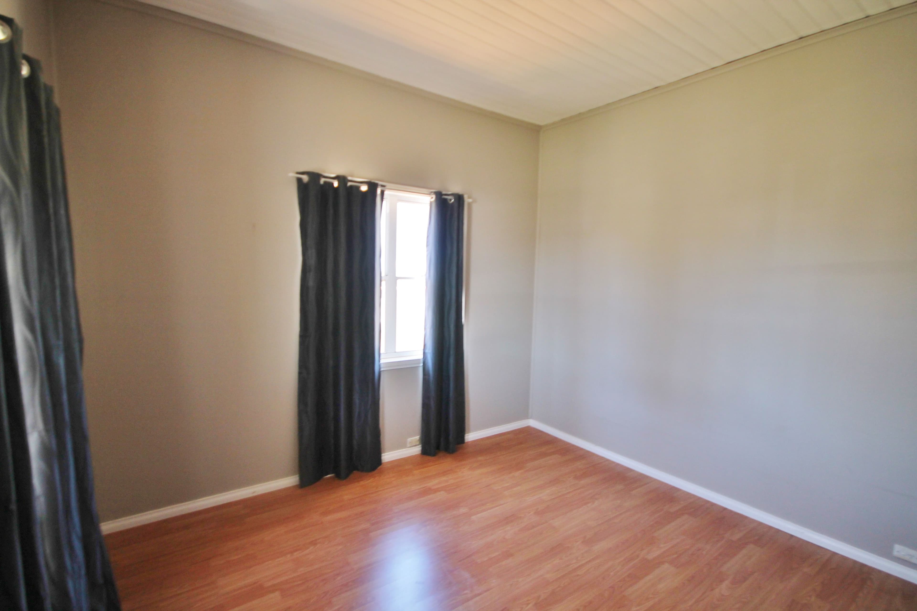 34 William Street, Young - Thumbnail 8