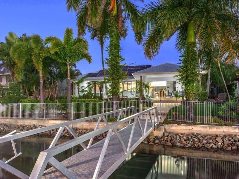 2 Binnacle Close, Raby Bay QLD 4163, Raby Bay - Image 1