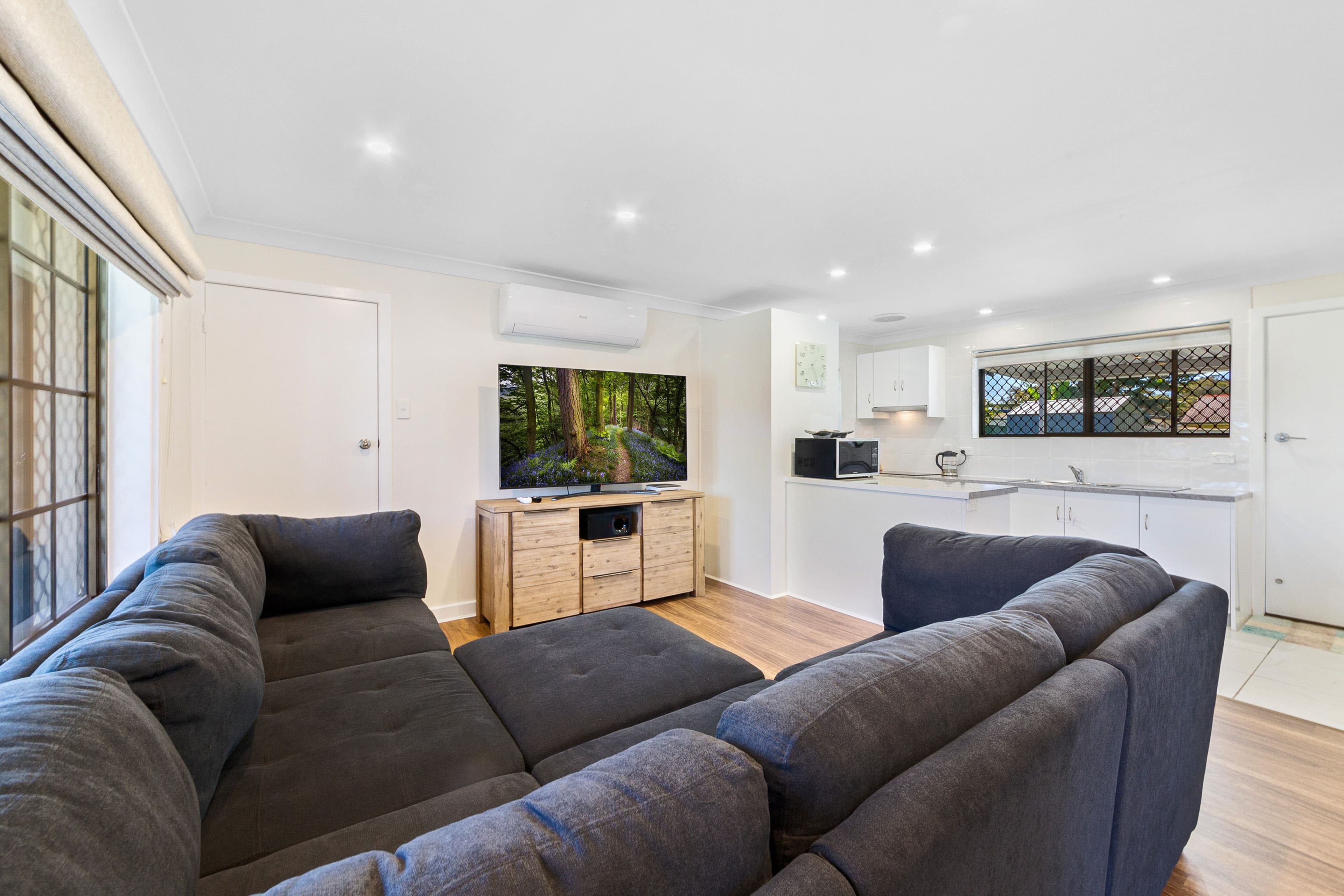 42 Third Avenue, Toukley NSW 2263, Toukley - Thumbnail 3