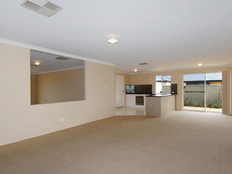 17 WEYBRIDGE Drive, WELLARD WA 6170, Wellard - Thumbnail 3