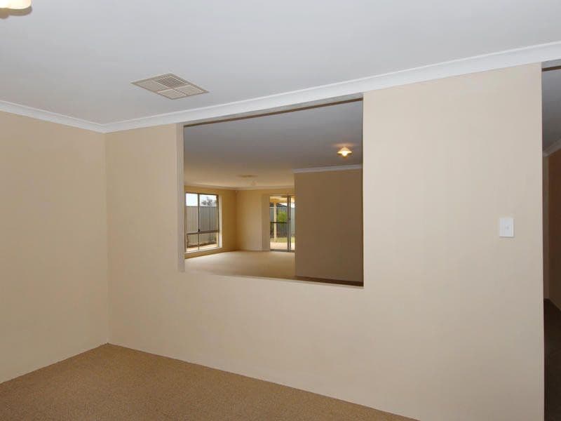 17 WEYBRIDGE Drive, WELLARD WA 6170, Wellard - Thumbnail 7
