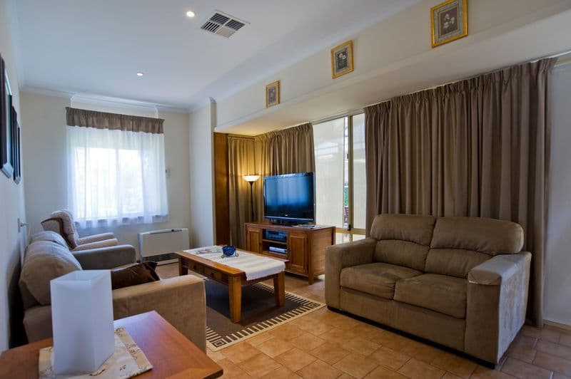 4 Knight Avenue, WINDSOR GARDENS SA 5087, Windsor Gardens - Thumbnail 2