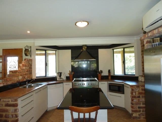21 Fewster Street, MUCHEA WA 6501, Muchea - Thumbnail 4