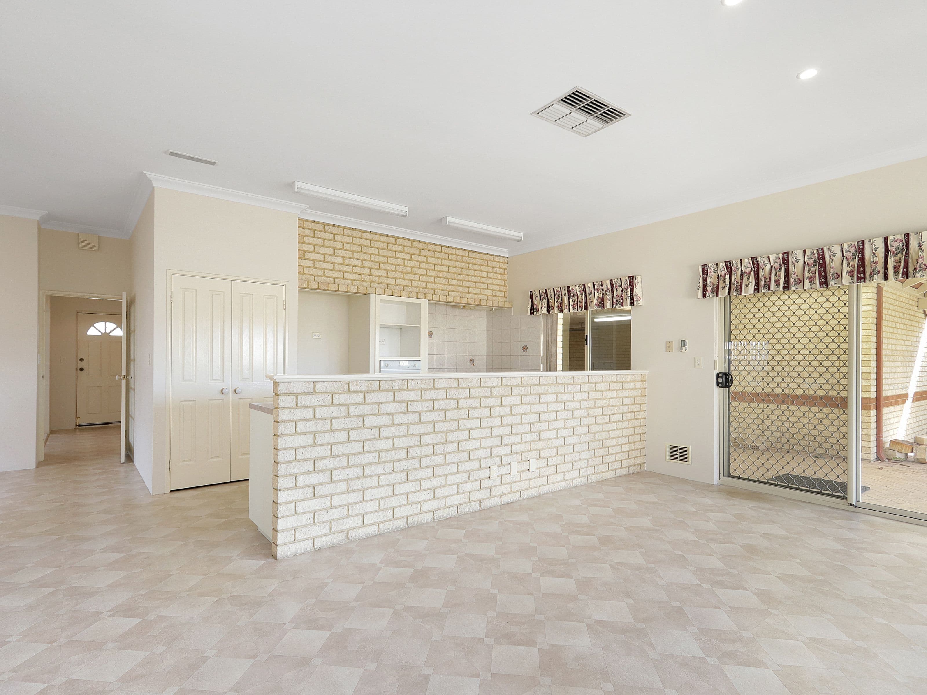 52 Renou Street, East Cannington WA 6107, East Cannington - Thumbnail 3