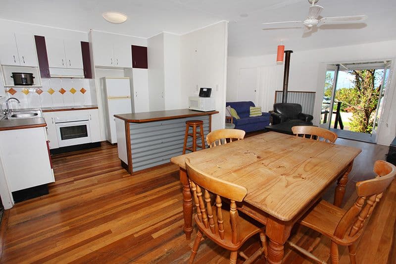 32 Anthony Avenue, MOOLOOLABA QLD 4557, Mooloolaba - Thumbnail 2