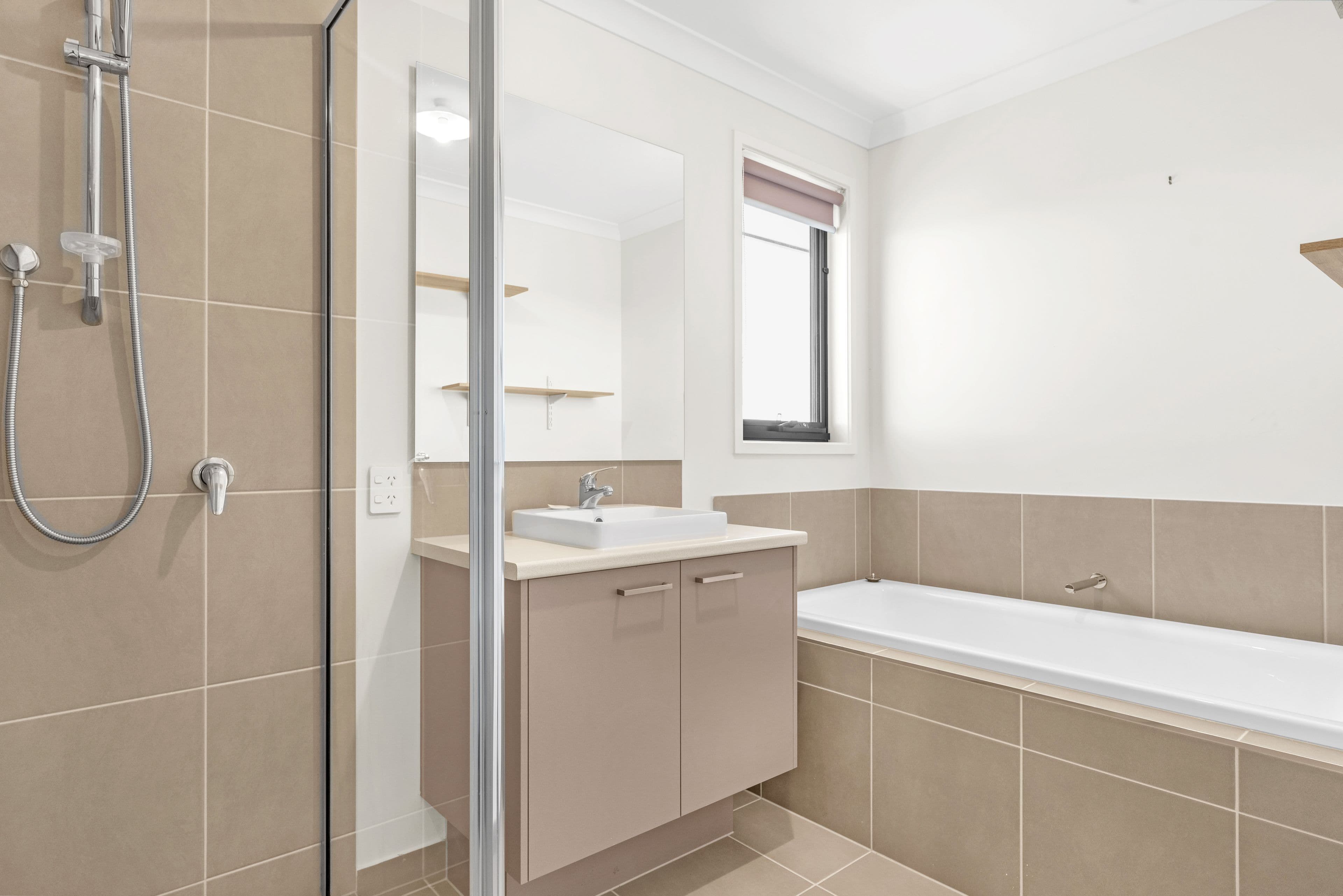 49 Showbridge Way, Werribee VIC 3030, Werribee - Thumbnail 5