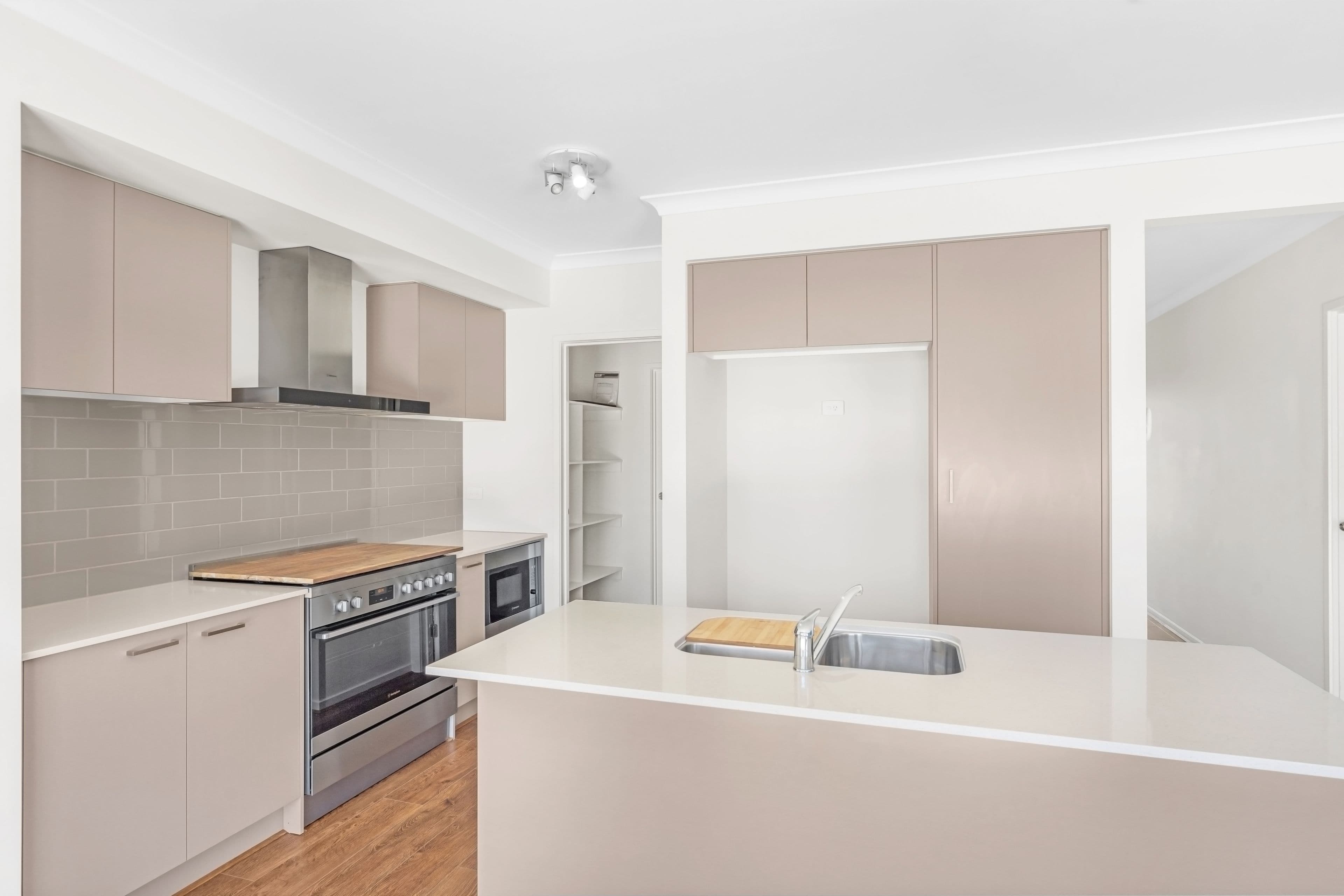 49 Showbridge Way, Werribee VIC 3030, Werribee - Thumbnail 6