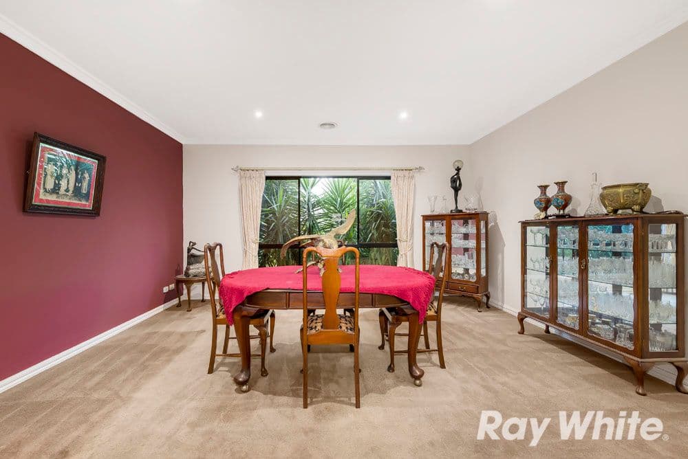 31 Buttress Crescent, South Morang VIC 3752, South Morang - Thumbnail 2