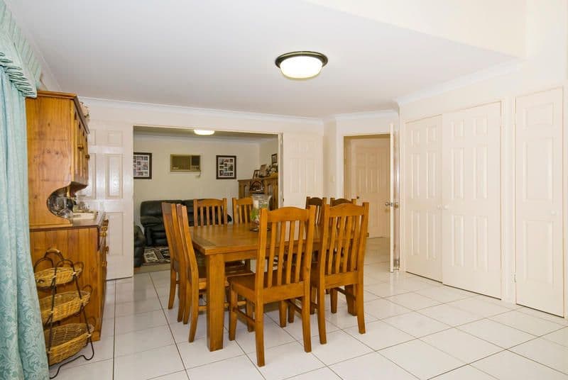 29 Swan Lake Crescent, CALAMVALE QLD 4116, Calamvale - Thumbnail 4