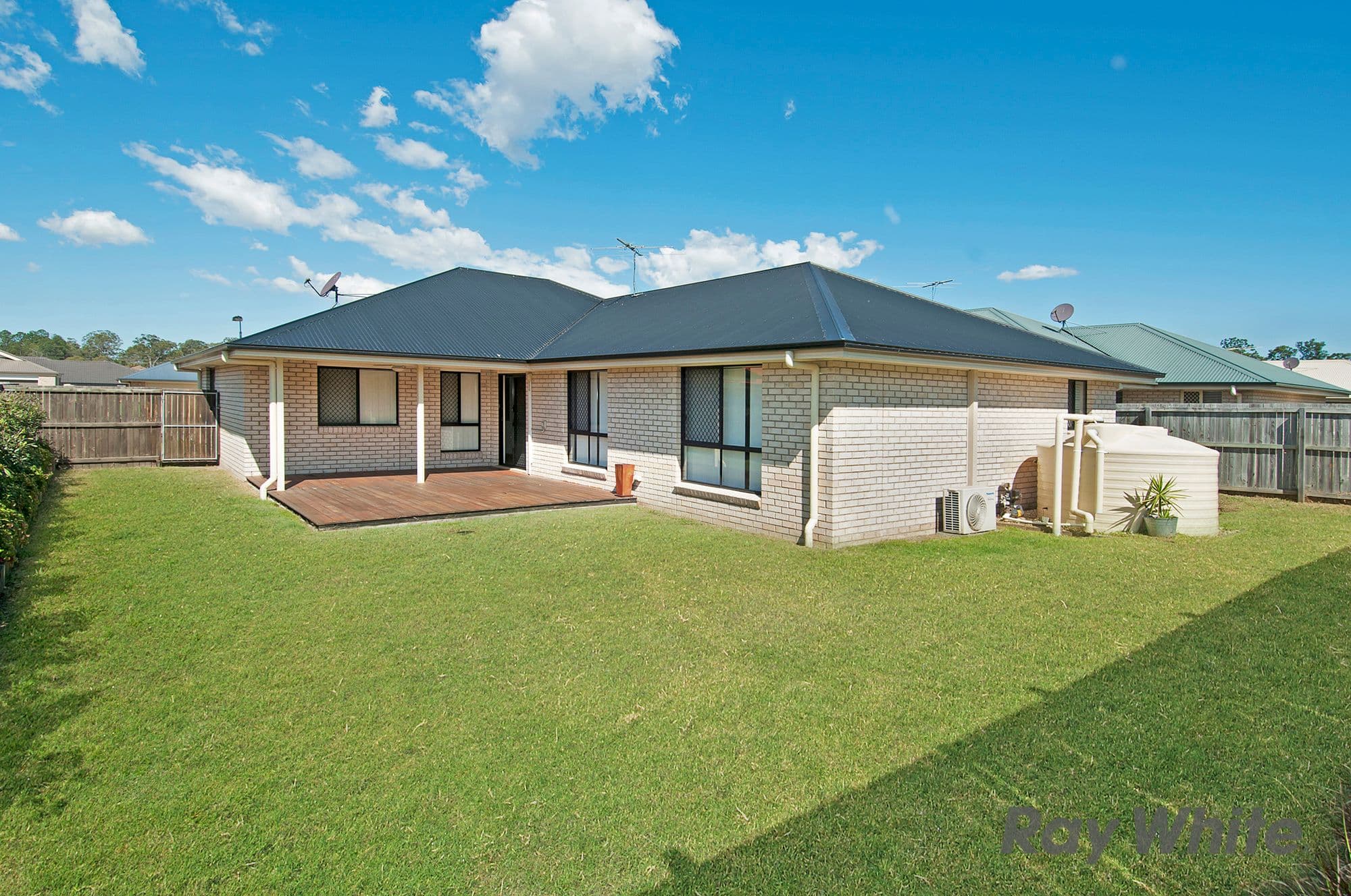 35 Lockyer Place, Crestmead QLD 4132, Crestmead - Thumbnail 2
