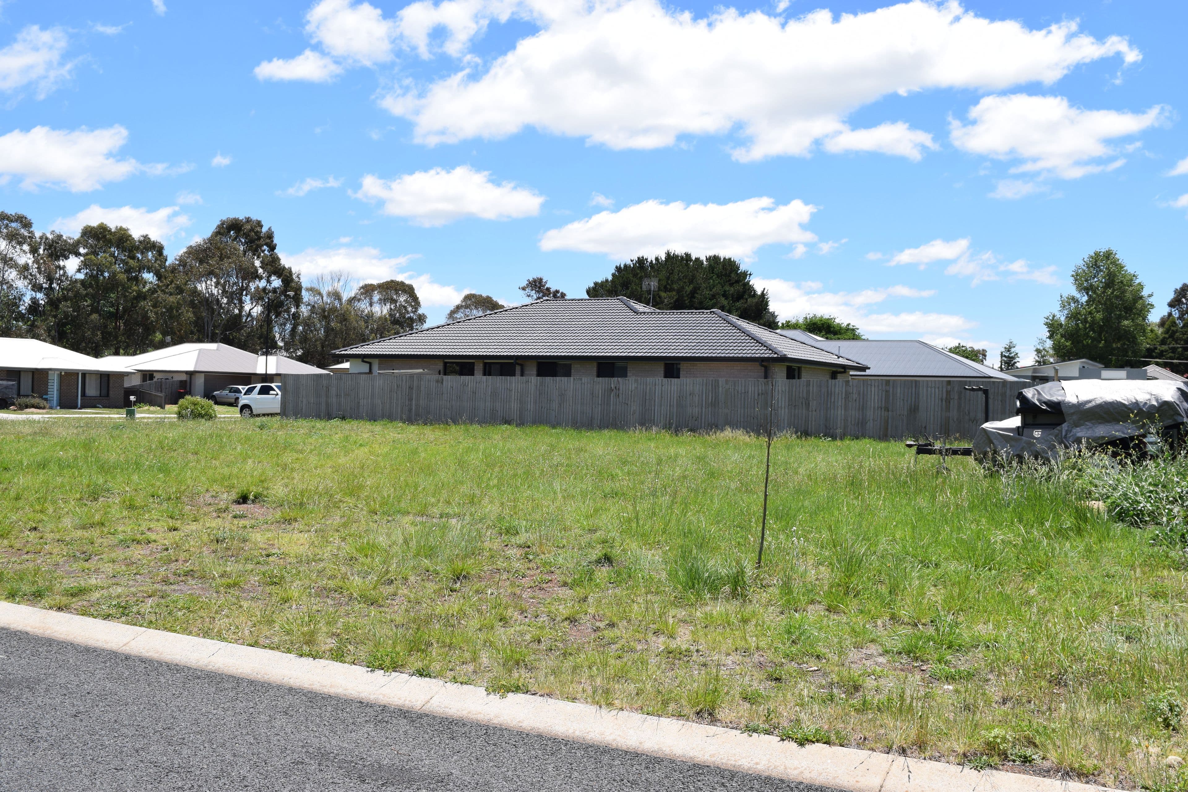 24 Claret Ash Drive, Guyra NSW 2365, Guyra - Thumbnail 2