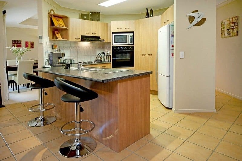 10 Kingman Court, PACIFIC PINES QLD 4211, Pacific Pines - Thumbnail 6