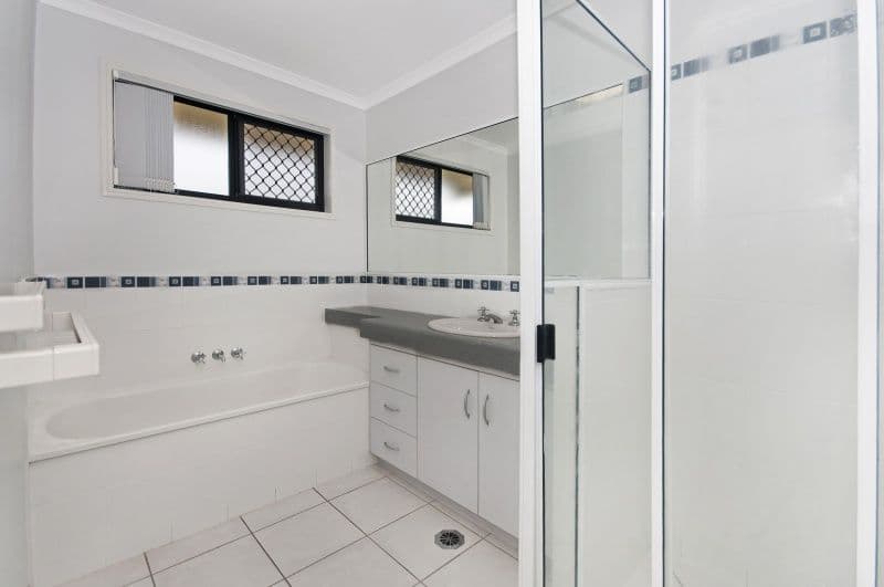 11 McAlary Drive, BLACKS BEACH QLD 4740, Blacks Beach - Thumbnail 8