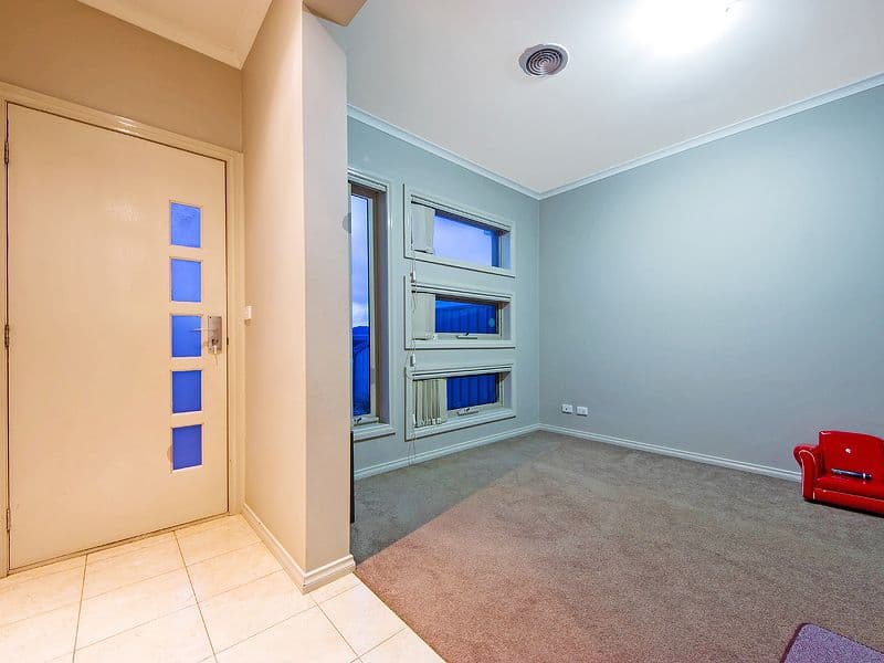 22 Vassar Court, TRUGANINA VIC 3029, Truganina - Thumbnail 2