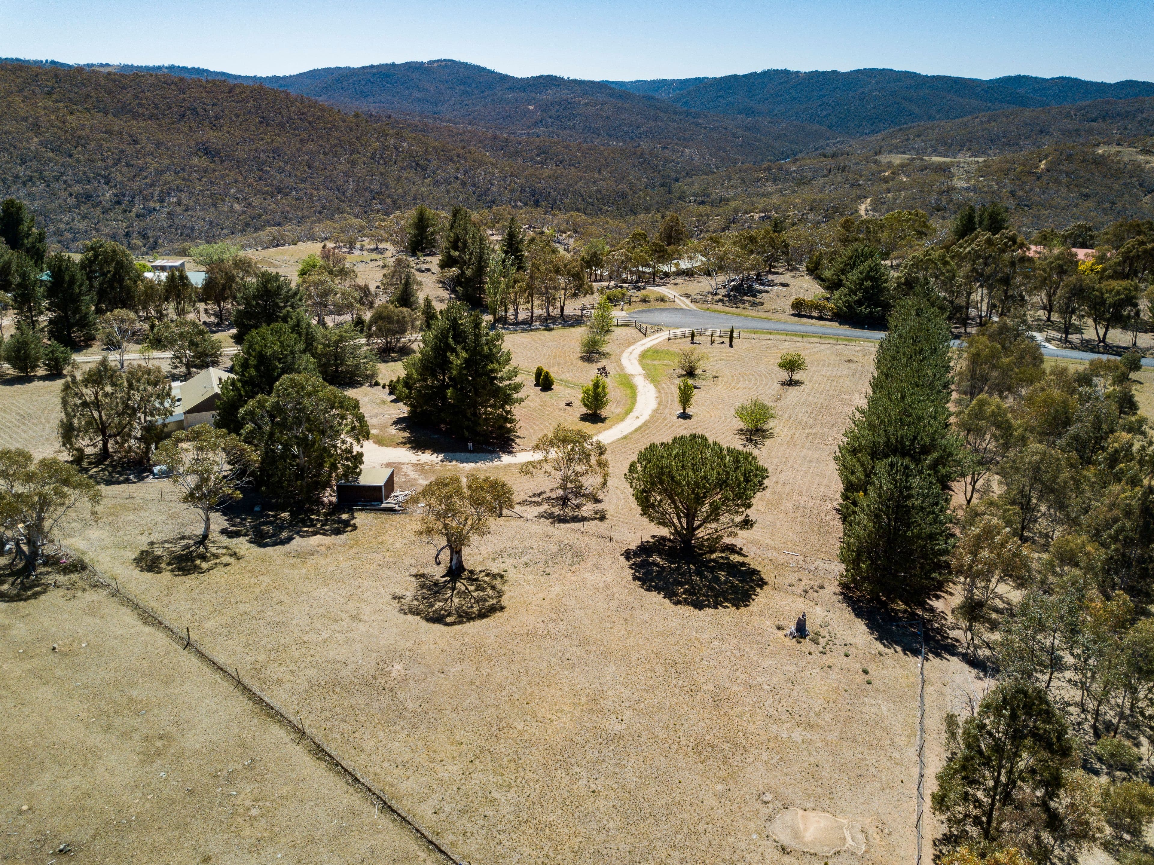 64 Pine Grove, Jindabyne - Image 1