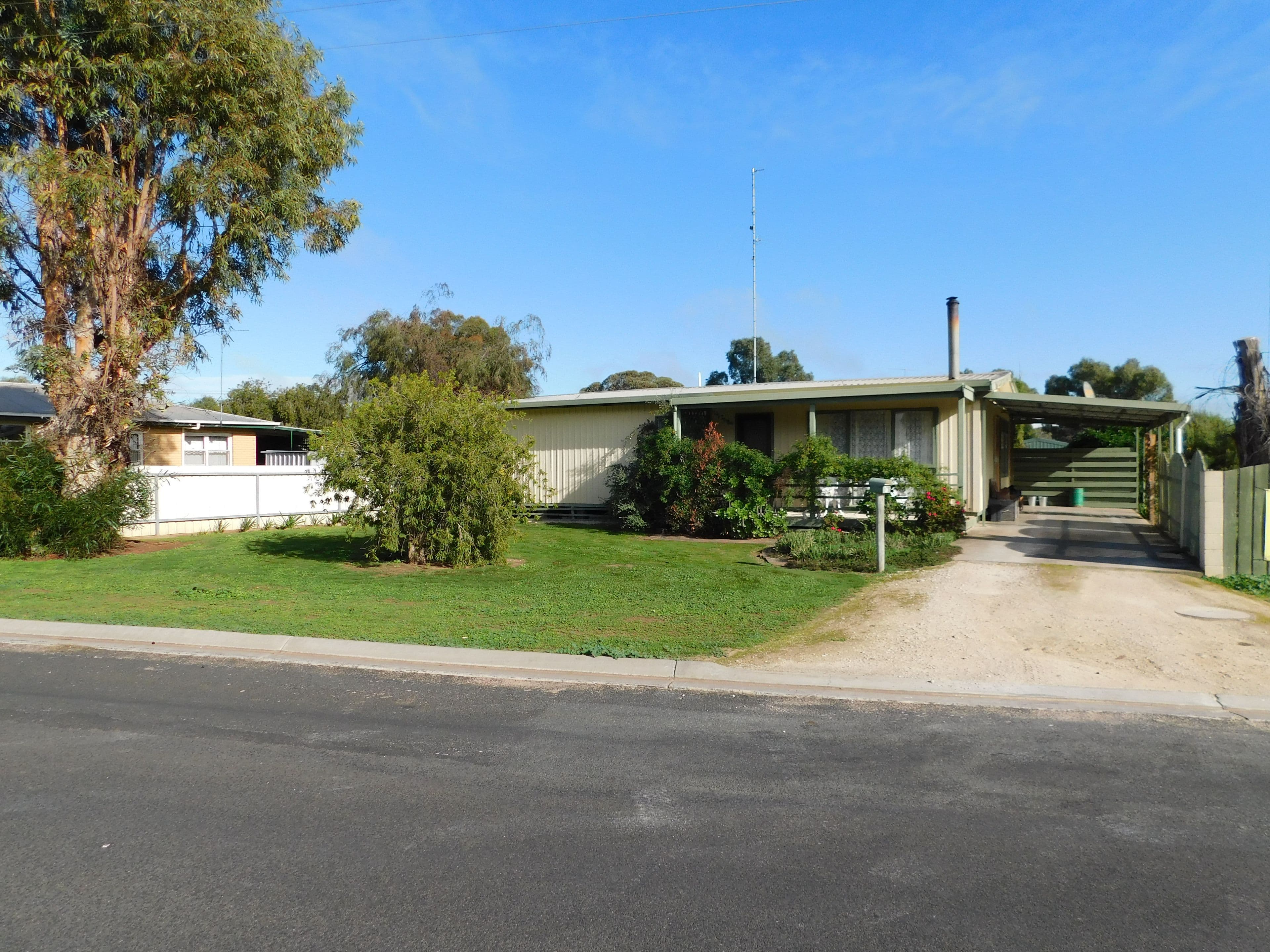 6 Western Drive, Bordertown SA 5268, Bordertown - Image 1