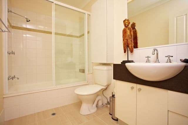 32 Sinclair Street, KANGAROO POINT QLD 4169, Kangaroo Point - Thumbnail 8