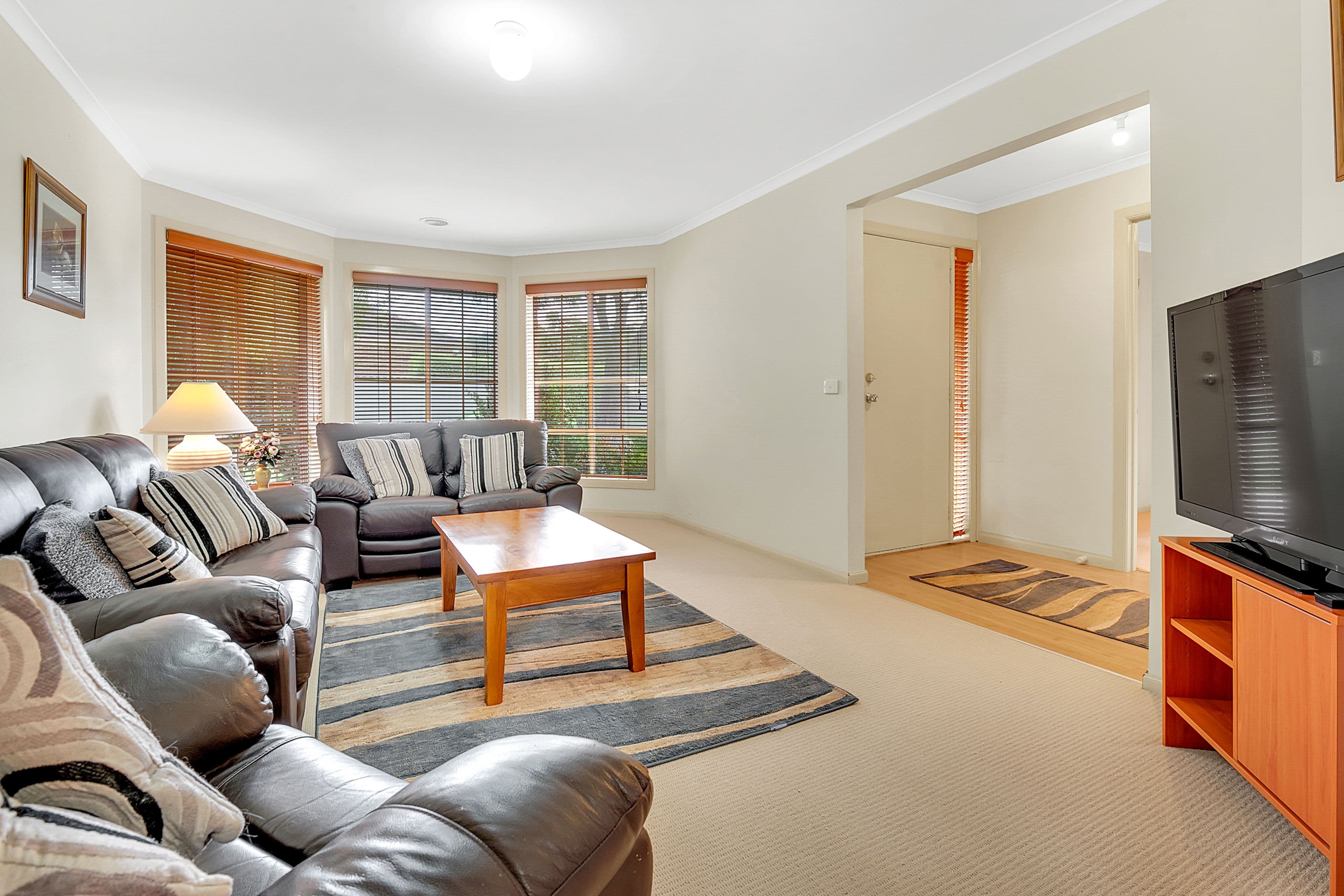 26 Castlebury Place, Craigieburn VIC 3064, Craigieburn - Thumbnail 2
