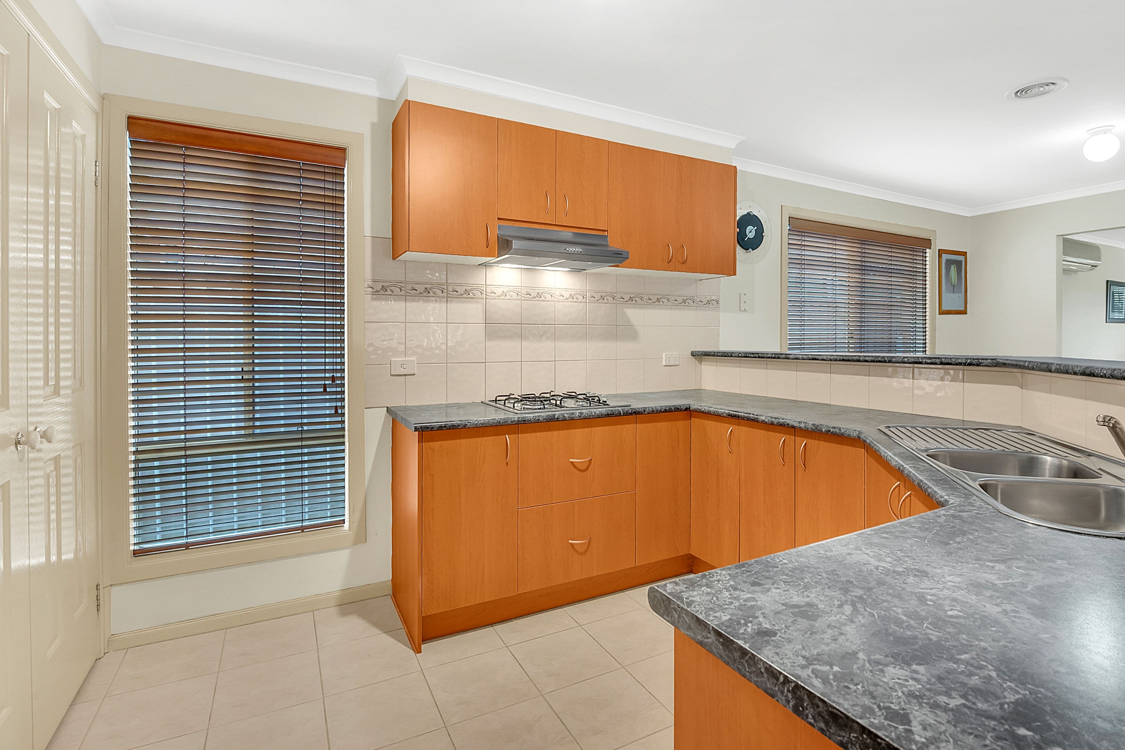 26 Castlebury Place, Craigieburn VIC 3064, Craigieburn - Thumbnail 8