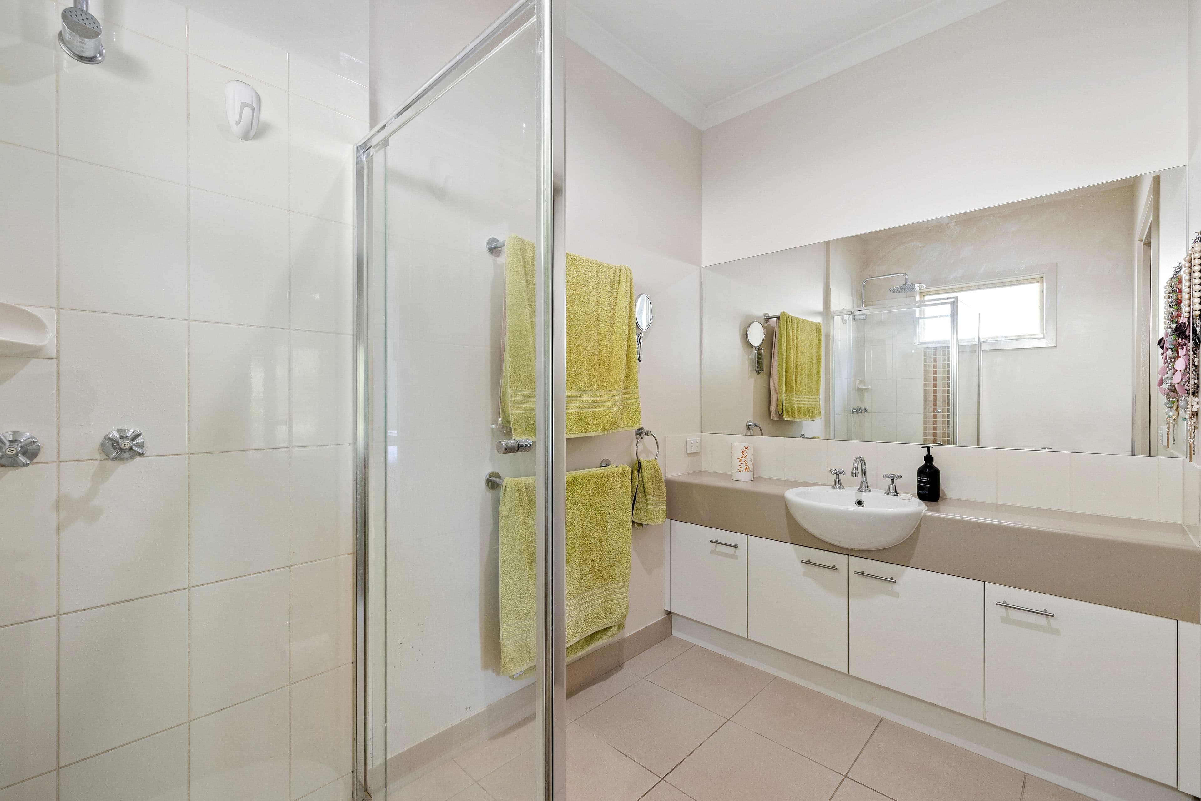 4 Warnes Road, Mitcham VIC 3132, Mitcham - Thumbnail 7