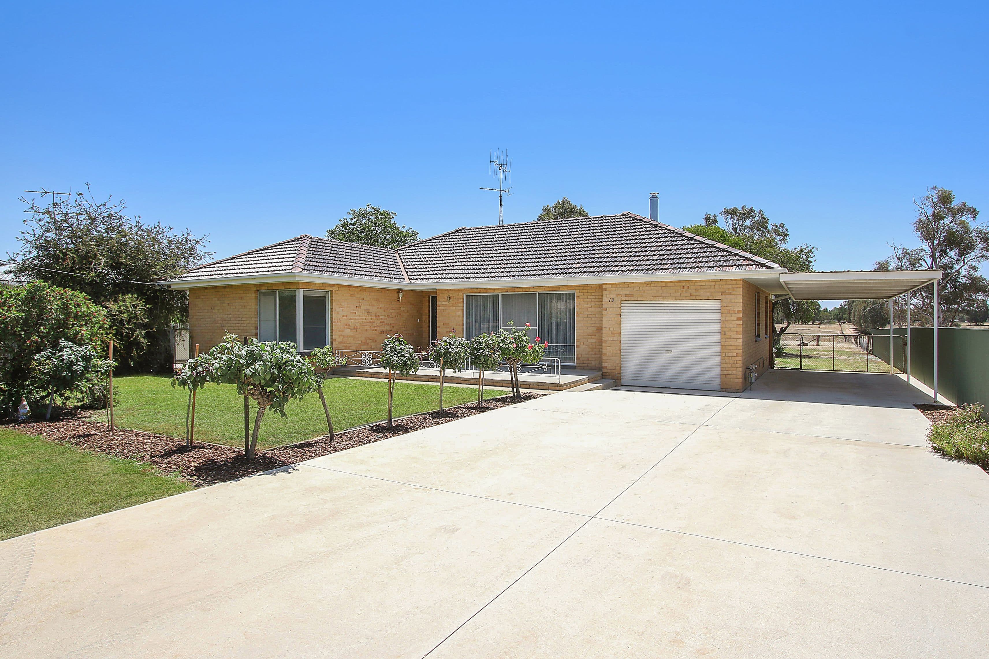 13 Pioneer Drive, Walla Walla - Thumbnail 2