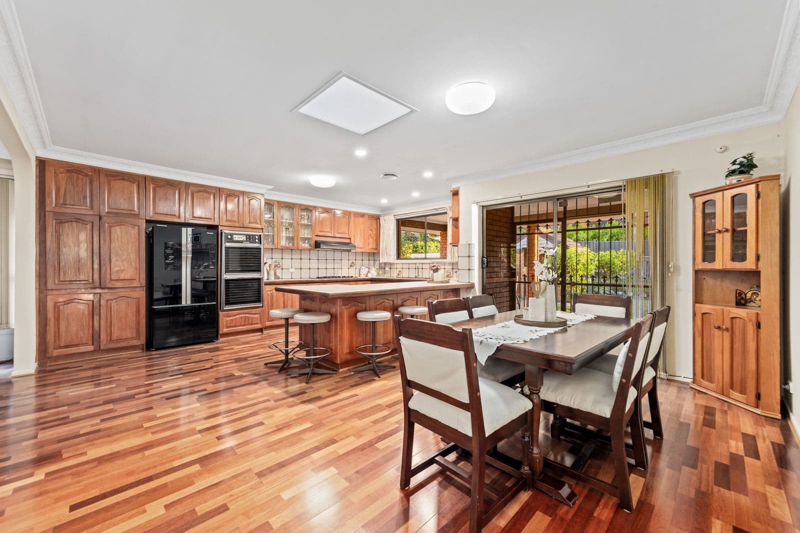 202 Highbury Road, Mount Waverley VIC 3149, Mount Waverley - Thumbnail 5
