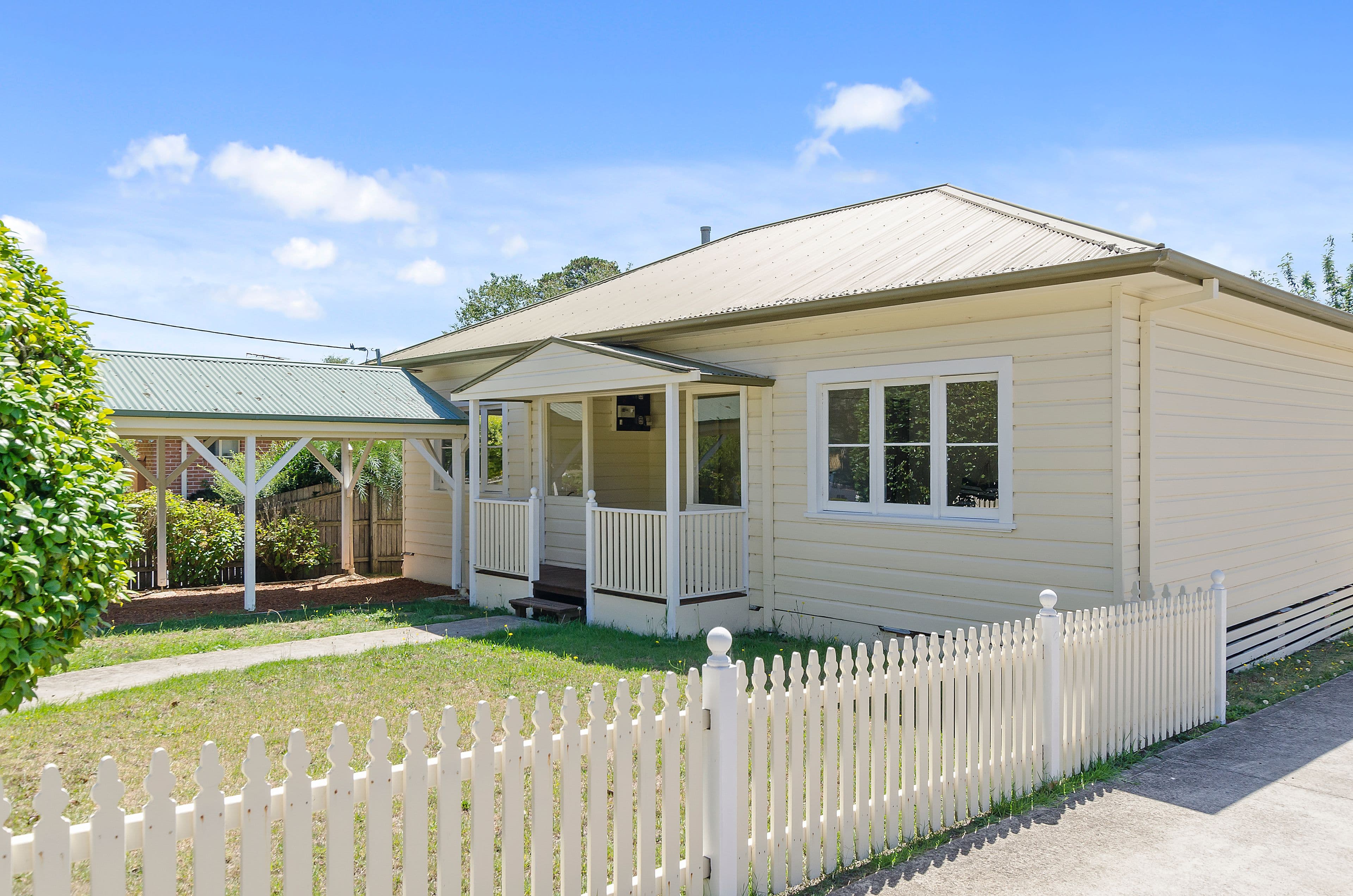 10 Henderson Avenue, Mittagong NSW 2575, Mittagong - Image 1