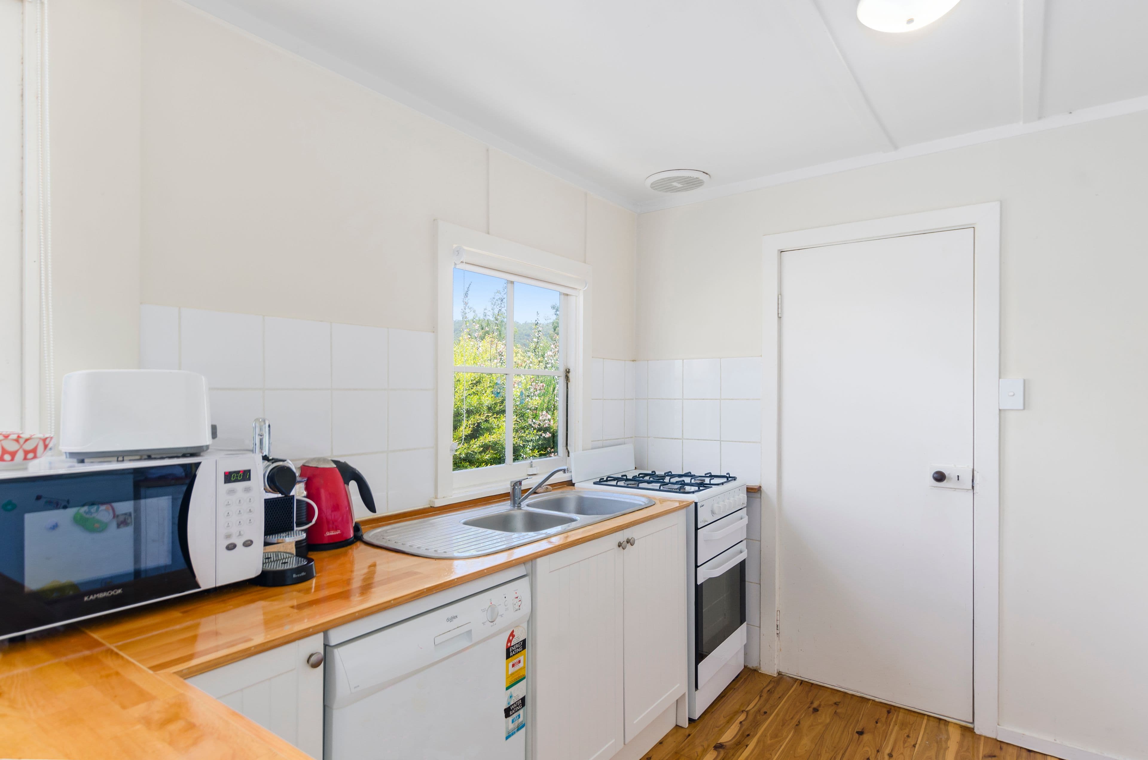10 Henderson Avenue, Mittagong NSW 2575, Mittagong - Thumbnail 2