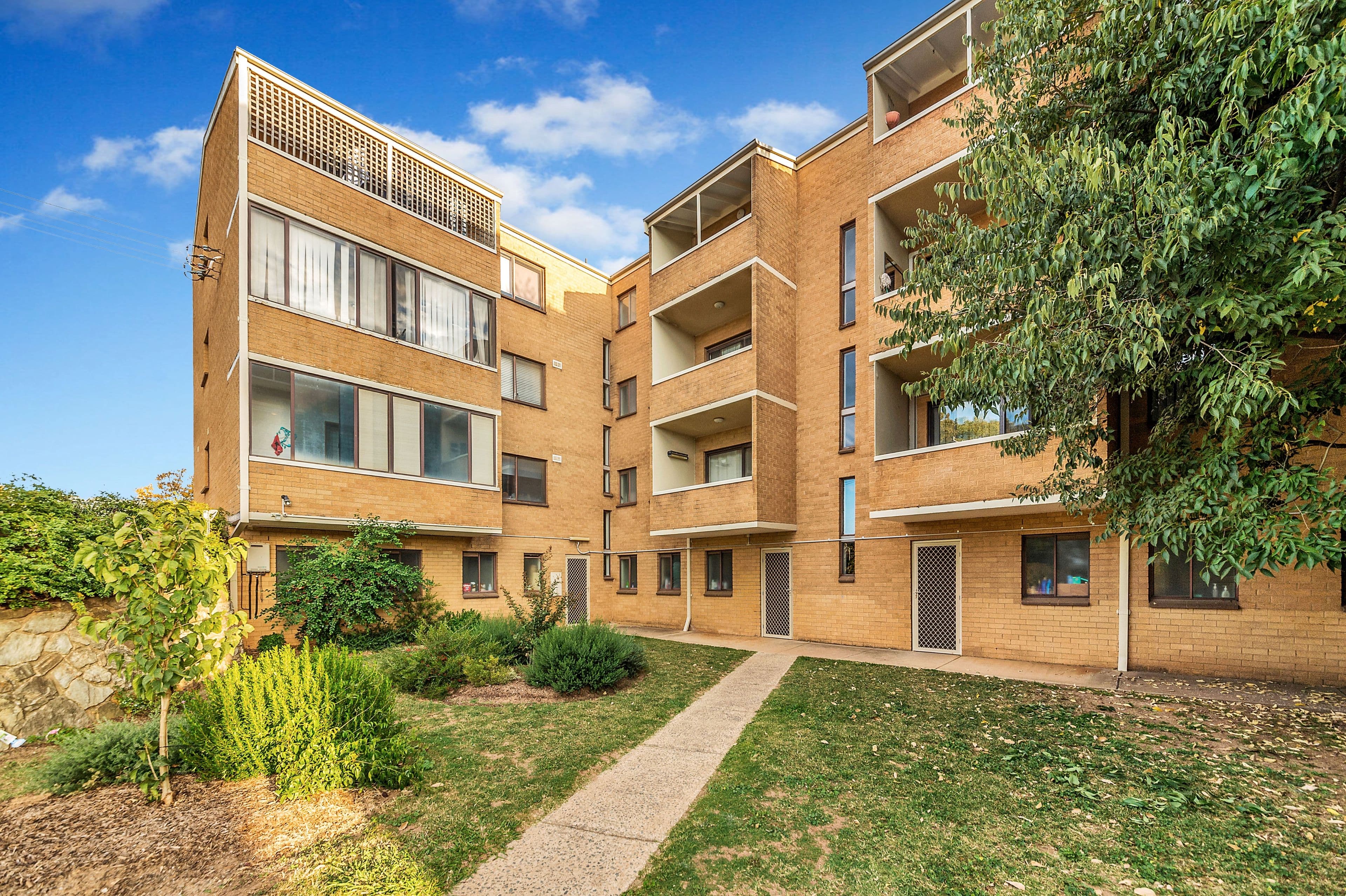 83 Derrima Road, Queanbeyan NSW 2620, Queanbeyan - Thumbnail 2