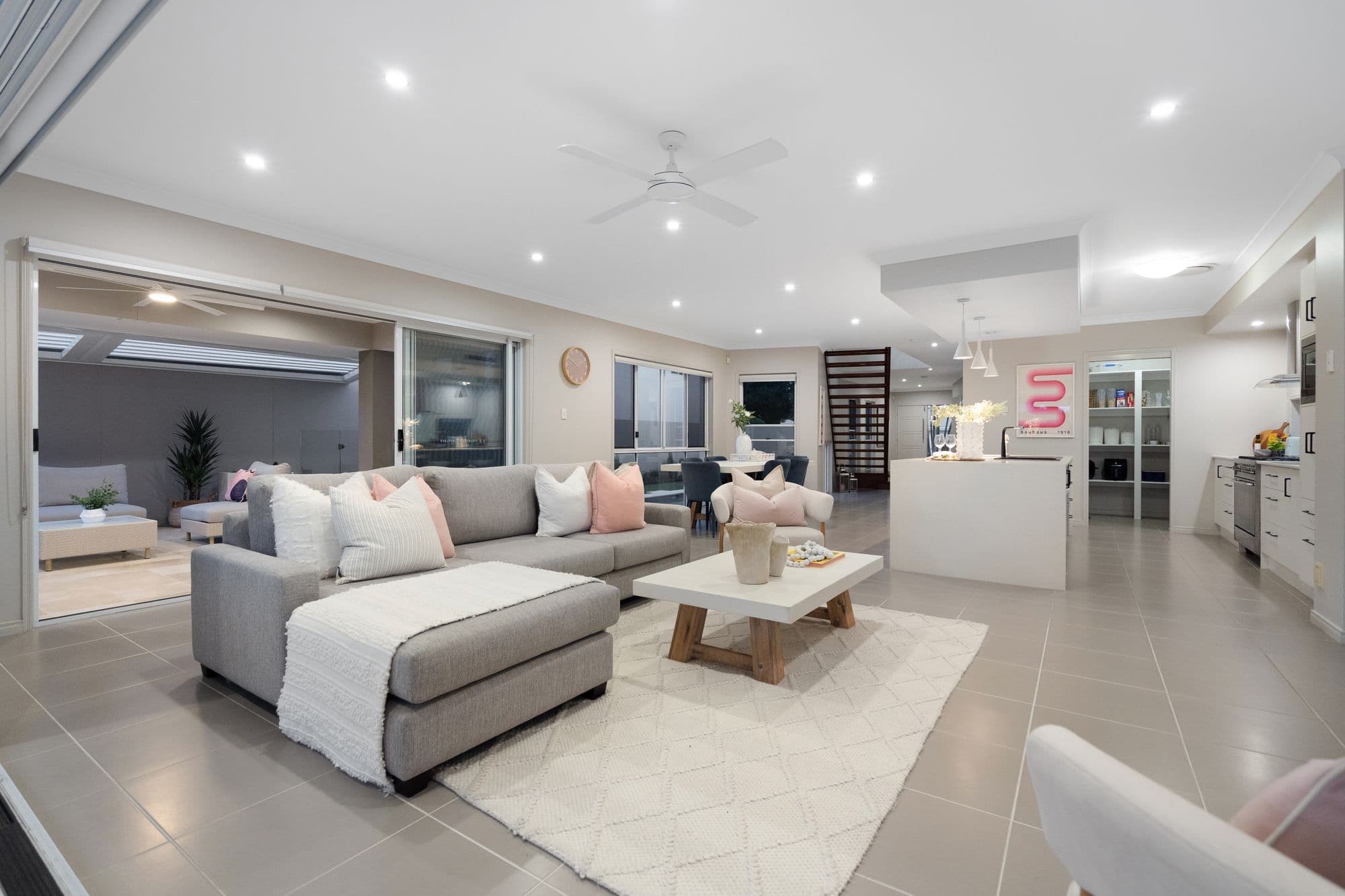 8 Francis Avenue, Rochedale QLD 4123, Rochedale - Thumbnail 4