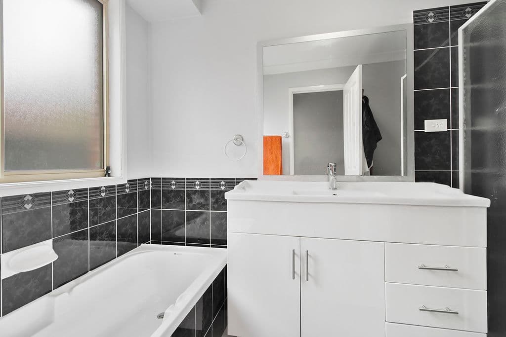 6 Delambre Place, Hinchinbrook - Thumbnail 6