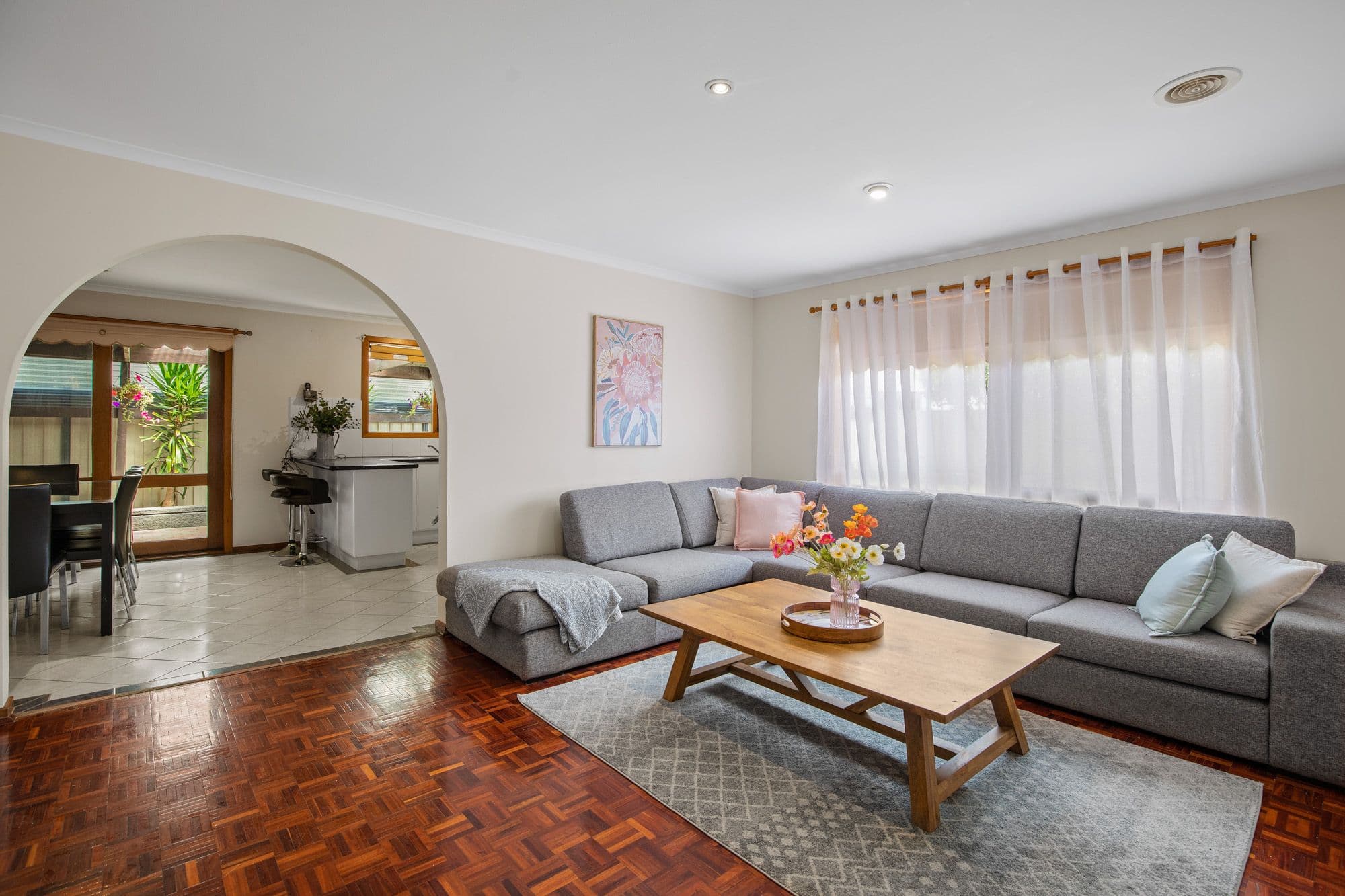 12 Riverside Avenue, Werribee VIC 3030, Werribee - Thumbnail 2