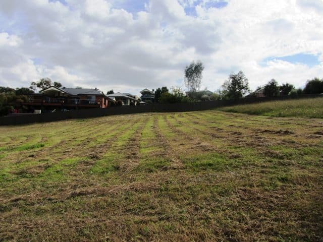 101 Malaguena Avenue, ALBURY NSW 2640, Albury - Thumbnail 2