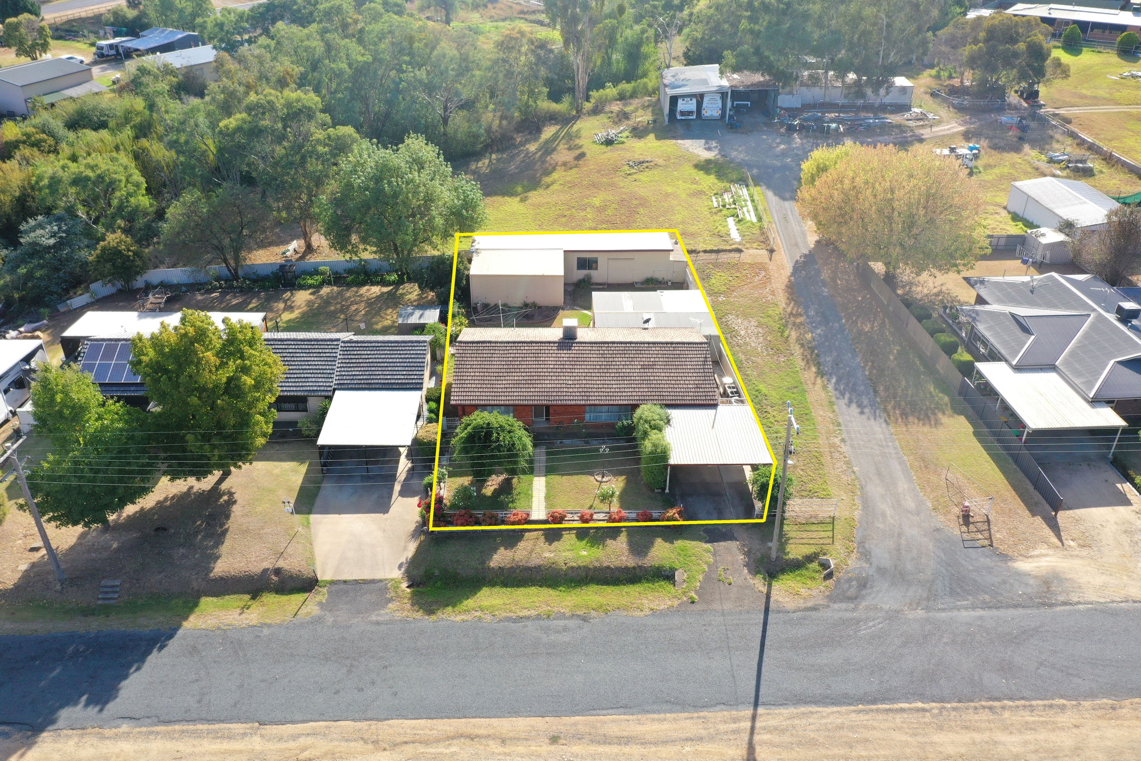 3 Chums Lane, Young NSW 2594, Young - Thumbnail 2