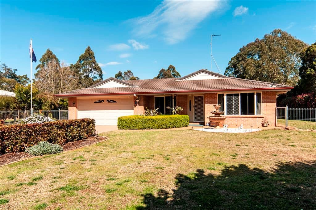 11 Cecil Crescent, HIGHFIELDS QLD 4352, Highfields - Image 1