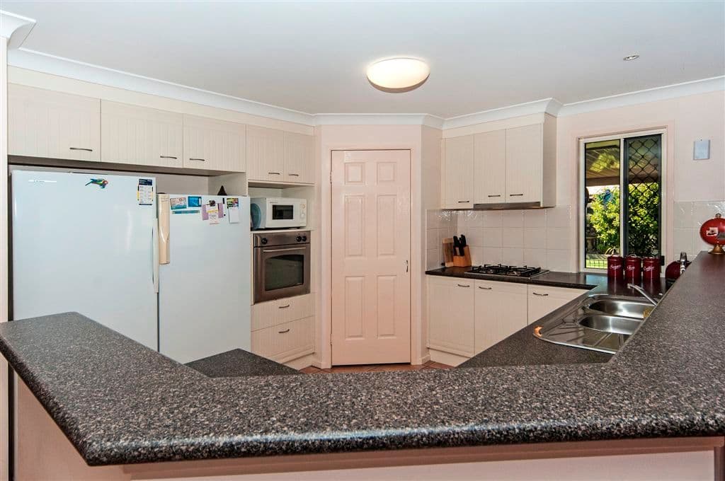 11 Cecil Crescent, HIGHFIELDS QLD 4352, Highfields - Thumbnail 3