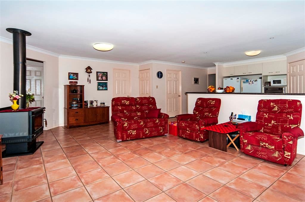11 Cecil Crescent, HIGHFIELDS QLD 4352, Highfields - Thumbnail 7