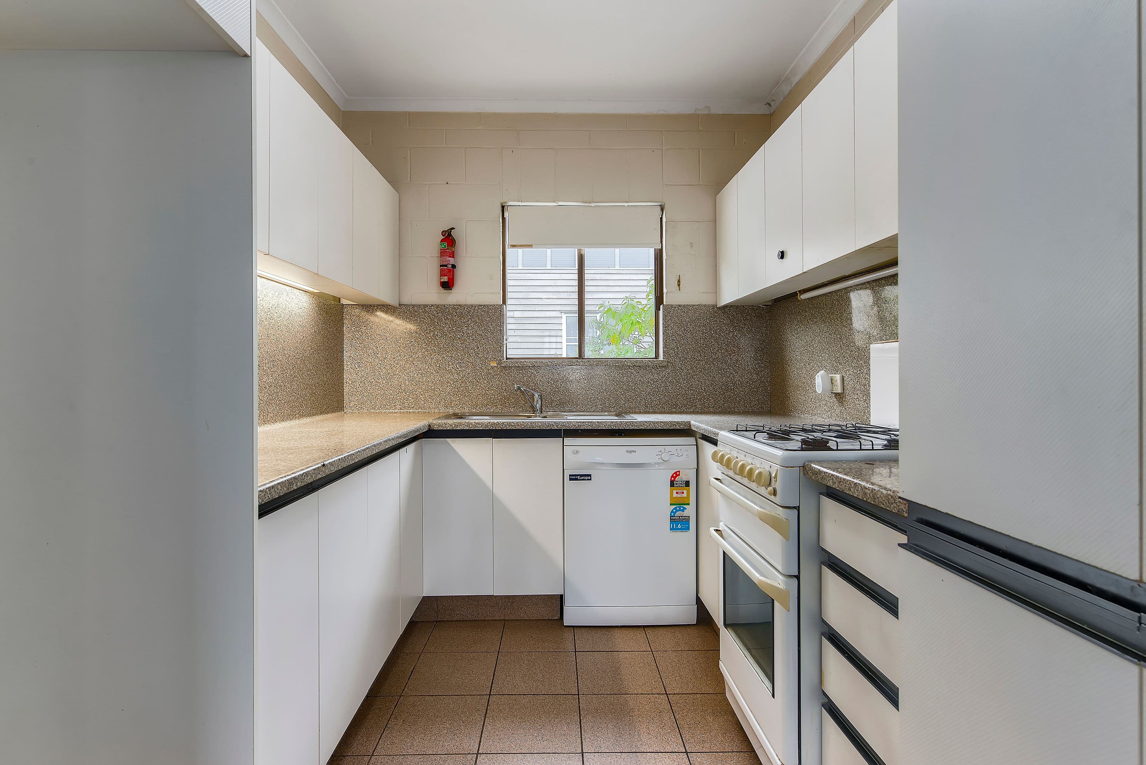 130 Kennigo Street, Spring Hill QLD 4000, Spring Hill - Thumbnail 8