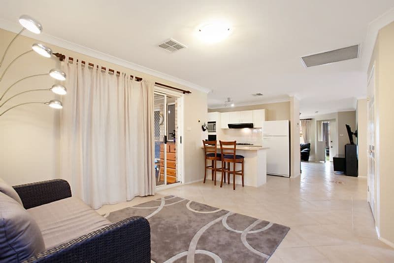 19 Royal Oak Avenue, THORNTON NSW 2322, Thornton - Thumbnail 4
