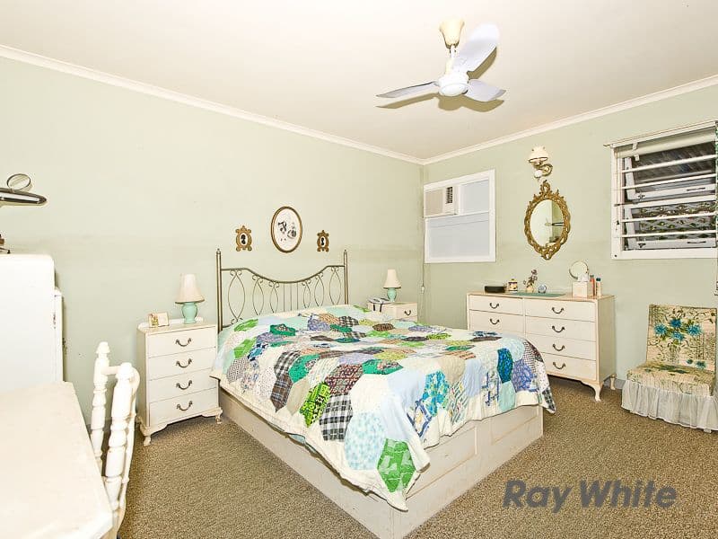 4 Michel Road, SCARBOROUGH QLD 4020, Scarborough - Thumbnail 5