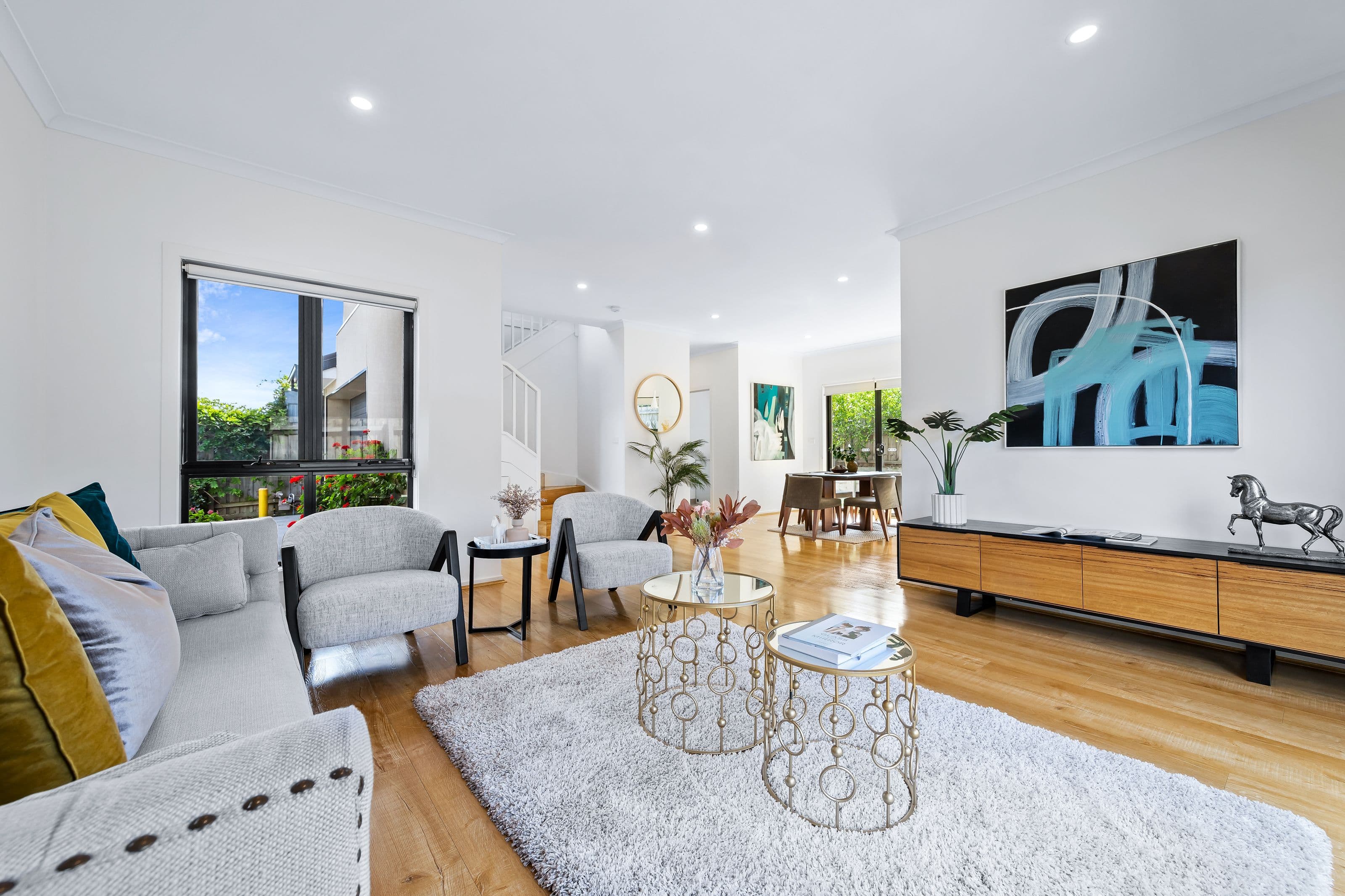 12 Jordan Grove, Glen Waverley VIC 3150, Glen Waverley - Thumbnail 2