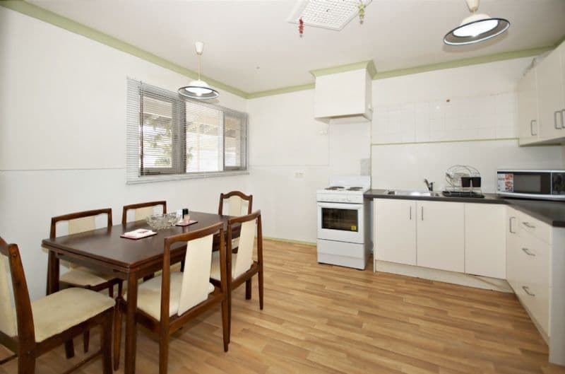 8 Culloton Crescent, BALGA WA 6061, Balga - Thumbnail 4