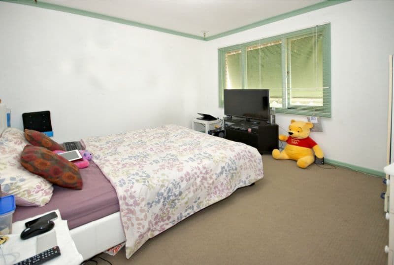 8 Culloton Crescent, BALGA WA 6061, Balga - Thumbnail 5